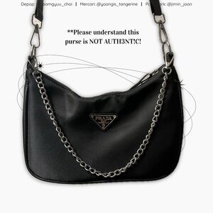 Crossbody purse with pouch 🖤